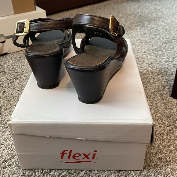 Flexi sandals - Picture 3 of 6